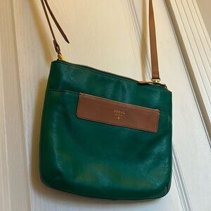 6-pocket Fossil zipper crossbody handbag